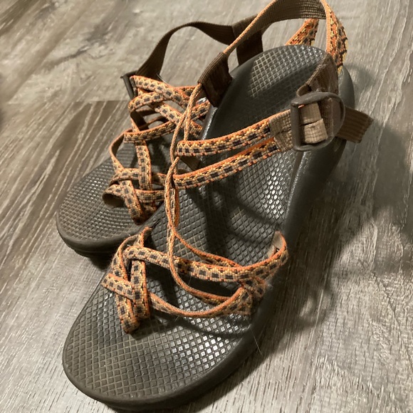 Women’s Chacos with toe strap - Picture 6 of 7
